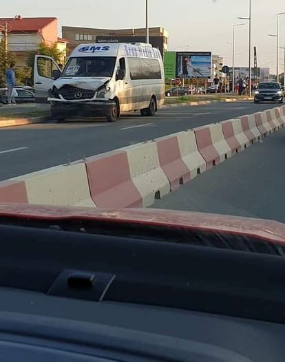Accident rutier în Mamaia Nord: implicat şi un microbuz GMS!
