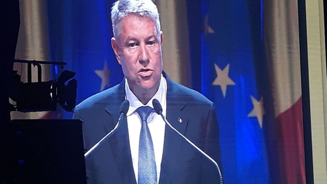 Iohannis: România e ţara în care hoţii stau în puşcărie, nu la butoanele politice