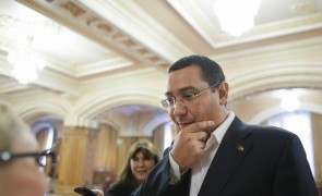 Victor Ponta: Dăncilă a cumpărat parlamentari cu 100.000, 200.000... / Să chemăm mascații să o scoatem din Guvern?