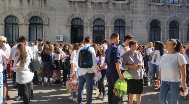 Elevii de Colegiul Mircea cel Bătrân și-au adjudecat primul loc în cadrul concursului NASA, Space Settlement Design Contest