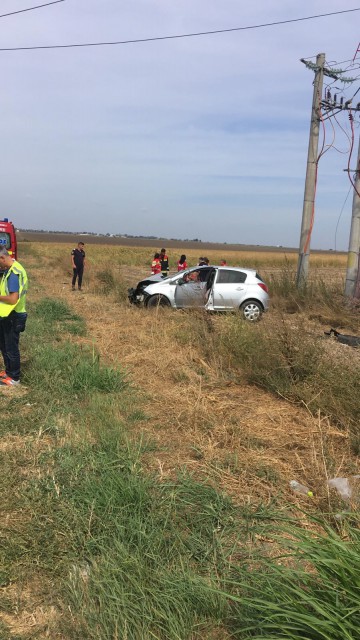Accident rutier pe DN2A, între Ovidiu și Mihail Kogălniceanu. O mașină a intrat în stâlp