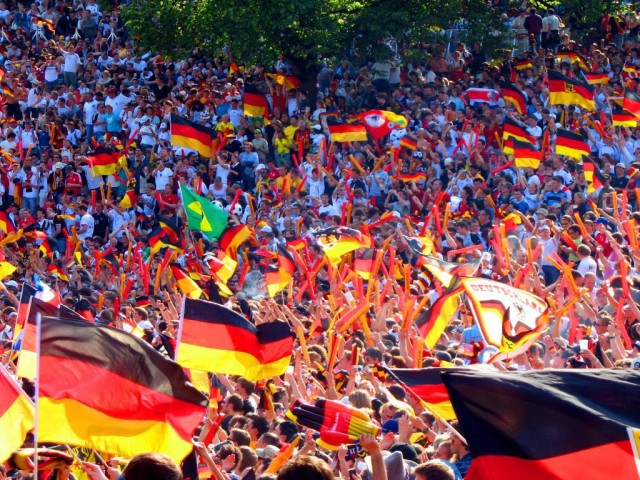 Guvernul german, îngrijorat de manifestările antisemite de pe stadioane