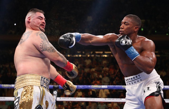 Anthony Joshua a continuat meciul cu Andy Ruiz, chiar dacă avea o comoţie cerebrală