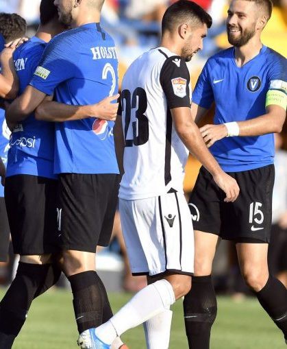BĂTAIE DE JOC în meciul Gaz Metan Mediaş – FC Argeş, 2-0: Doi puști au fost schimbați după 38 de secunde, respectiv 52 de secunde