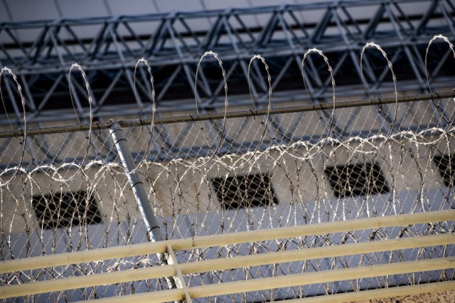 Iranul confirmă reţinerea a trei cetăţeni australieni, care sunt acuzaţi de spionaj