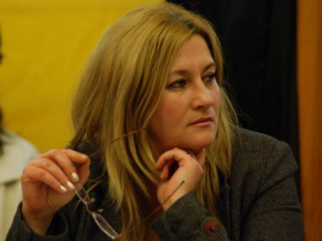 Claudia-Gina Anastase, noul preşedinte al directoratului Transelectrica, după revocarea lui Marius Caraşol