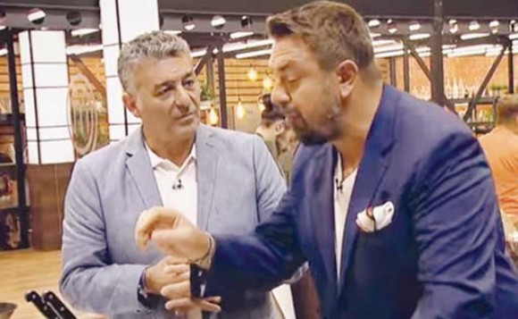 Horia Brenciu dă sfaturi în bucătărie şi îl ţine în spate pe Tudor Chirilă