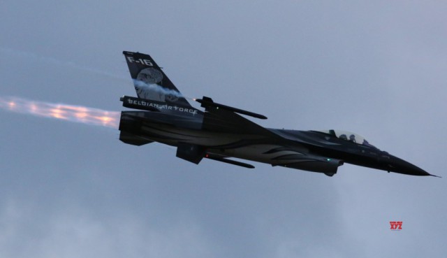 Un F-16 belgian s-a prăbuşit în Franţa, cei doi piloţi au supravieţuit