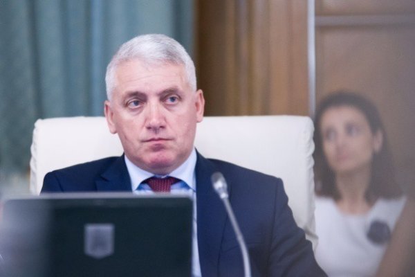 Ţuţuianu: Este evident că PNL şi Iohannis joacă încă o dată cartea alegerilor anticipate