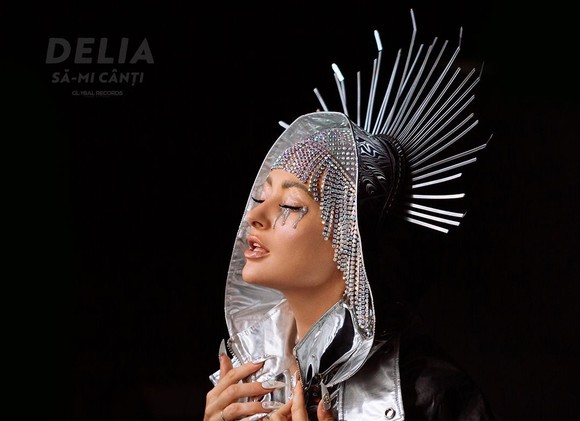 Delia a lansat piesa „Să-mi cânți“, o poveste emoționantă de iubire cu un videoclip inedit