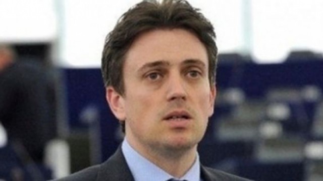 Cătălin Ivan şi-a depus candidatura pentru alegerile prezidenţiale; ADN înseamnă alternativă la actuala clasă politică