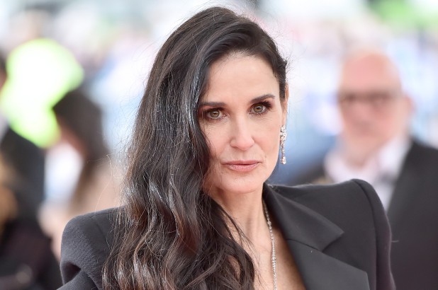 Actriţa Demi Moore a dezvăluit că a fost violată la vârsta de 15 ani