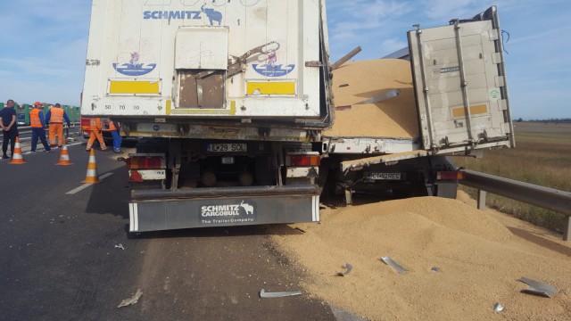 ACCIDENT RUTIER, două TIR-uri S-AU CIOCNIT pe Autostrada A4, între Agigea și Ovidiu!