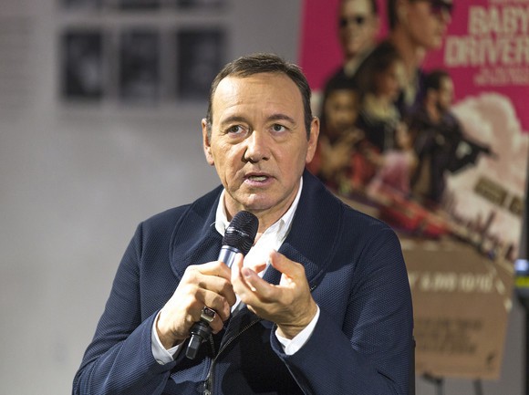 Unul dintre acuzatorii lui Kevin Spacey, mort în condiţii necunoscute. Actorul, la un pas să scape basma curată