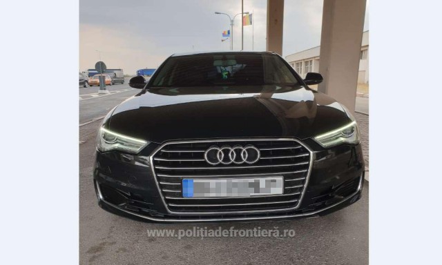 Autoturism căutat de autorităţile din Marea Britanie, descoperit la graniță