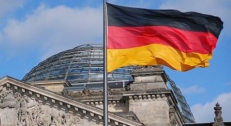 La 30 de ani după căderea Zidului Berlinului, est-germanii se întorc din vest