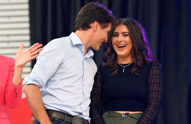 Scandal în Canada după o îmbrățișare între Justin Trudeau și Bianca Andreescu: „De ce atinge o adolescentă?”