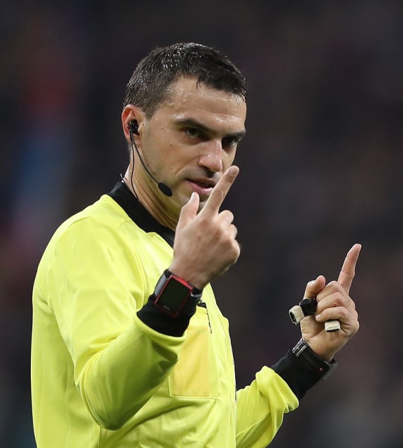 Ovidiu Haţegan va arbitra meciul Borussia Dortmund - FC Barcelona, din Liga Campionilor