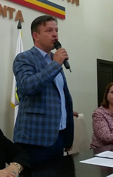 Viorel Ionescu, primarul din Hârșova, despre președintele executiv al Asociației Orașelor din România: AOR este apolitică, nu este SC CHIRIȚĂ SRL