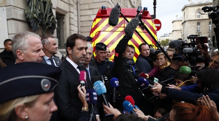 Anchetatorii francezi caută posibili complici ai asasinului de la sediul Poliţiei din Paris
