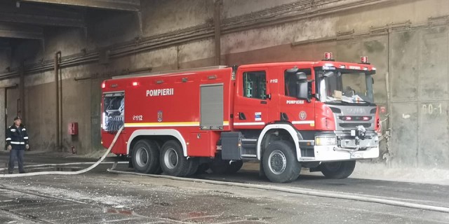 Incendiu la subsolul unui bloc din Constanța