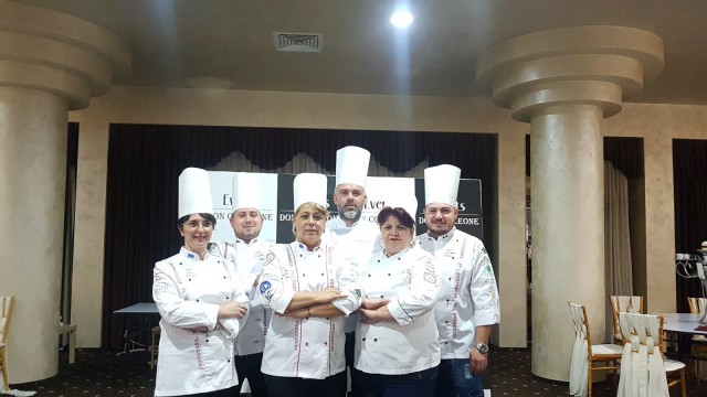 Echipa regională 'Casa boierului din deal' se pregăteşte la Constanţa pentru Olimpiada gastronomică de artă culinară de la Stuttgard - VIDEO!