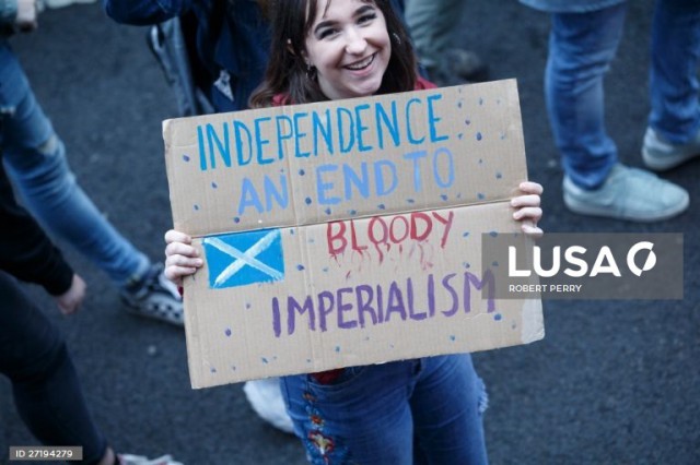 Marş pentru independenţa Scoţiei la Edinburgh