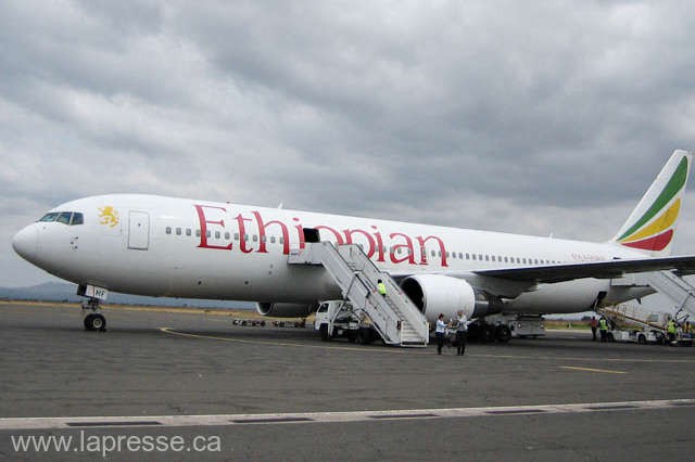 Un avion Boeing 767 al Ethiopian Airlines a aterizat de urgenţă la Dakar; pasagerii şi echipajul sunt în siguranţă