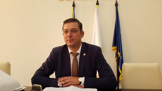 Horia Țuțuianu despre consilierii județeni liberali: Le-am urat week-end plăcut pentru că oricum în ceea ce privește CJC ei tot timpul sunt în week-end. VIDEO