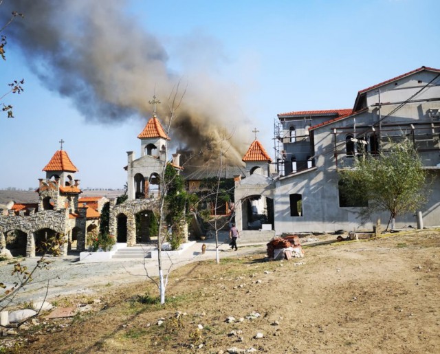 Mănăstirea de la Adamclisi s-a făcut SCRUM! NU avea autorizație de securitate la incendiu
