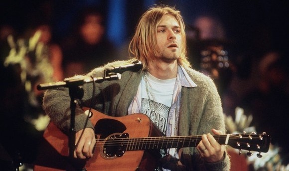 Chitara folosită de Kurt Cobain în concertul „MTV Unplugged“, estimată la 1 milion de dolari, scoasă la licitaţie