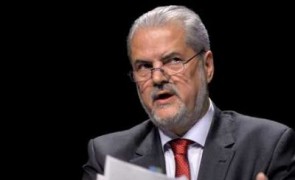 Adrian Năstase, reacție acidă la retragerea decorației: Ar trebui ca Iohannis să elimine și toate decorațiile contrasemnate de mine în 2000-2004