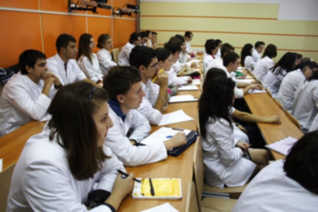 Anul universitar începe VINERI. Iată cum vor învăța studenții constănțeni