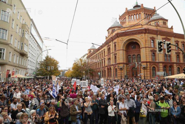 Germania: Mii de persoane la un miting la Berlin împotriva antisemitismului şi violenţei de extremă dreapta după atacul de la Halle