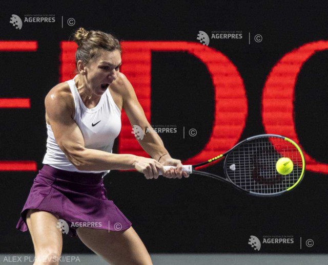 Simona Halep a învins-o pe Bianca Andreescu la Turneul Campioanelor, după un meci dramatic