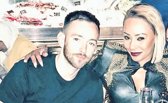 La 44 de ani, Mel B s-a cuplat cu un frizer de 31 de ani