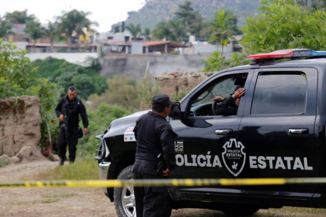 Mexic: 14 poliţişti au fost ucişi într-o ambuscadă