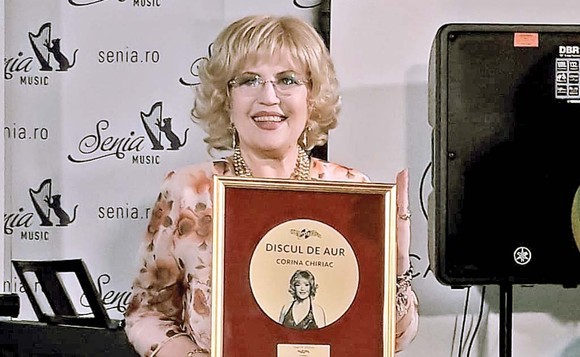 Corina Chiriac a primit „discul de aur“ la împlinirea a 70 de ani