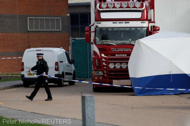Marea Britanie: Camionul în care s-au găsit cele 39 de cadavre este unul frigorific