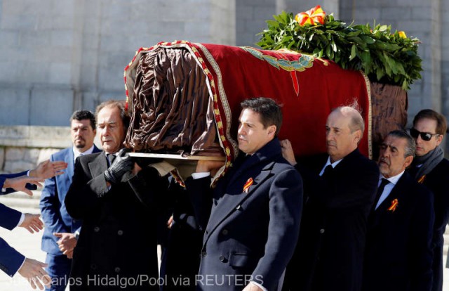 Spania: Trupul dictatorului Franco a fost exhumat din mausoleul „Valea celor Căzuţi“