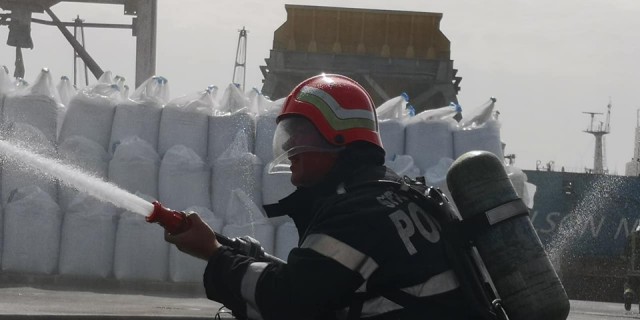 Incendiu pe plajă, în zona complexului Spectrum