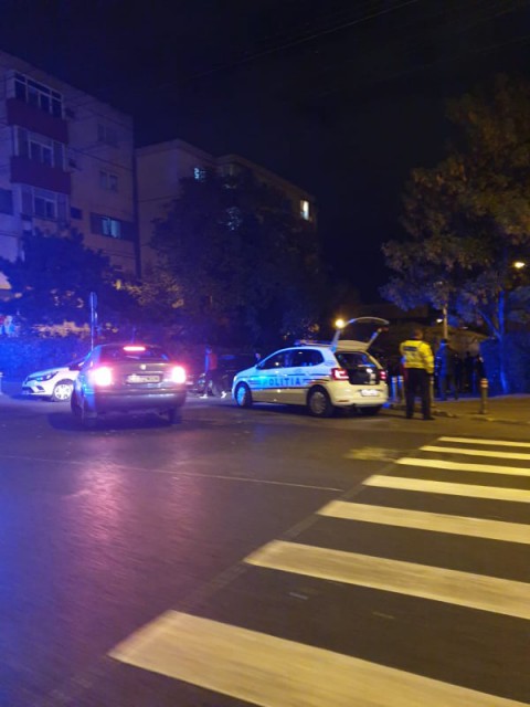 Pieton băut, lovit de maşină la intersecţia Soveja cu Semănătorului