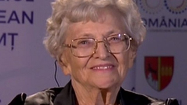Draga Olteanu Matei a împlinit 86 de ani. A fost căsătorită de trei ori, iar pe ultimul soț l-a divinizat