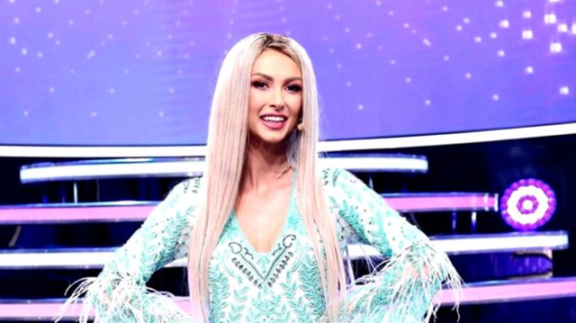 Andreea Bălan și-a angajat stilist și investește masiv în haine, ca să n-o mai certe lumea