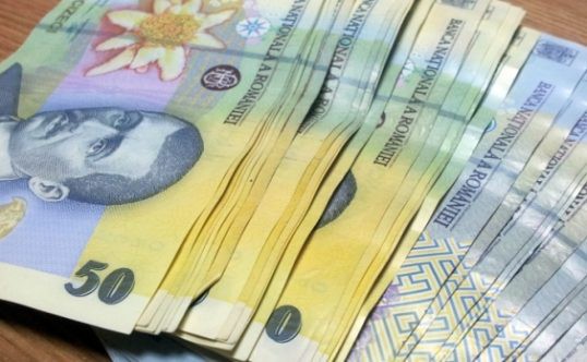 Vești uriașe pentru angajați! Vor beneficia de prime uriașe