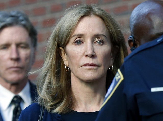 Felicity Huffman, eliberată din închisoare. Ce făcea în acest timp fiica pentru care a dat mită facultăţii