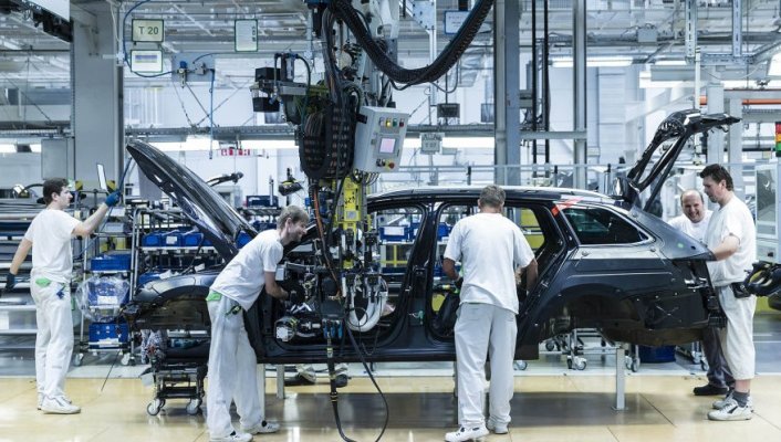 Volkswagen are în vedere Aradul pentru noua uzină de un miliard de euro. Nemţii au amânat decizia finală pentru Turcia