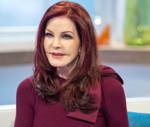 Priscilla Presley și Kim Basinger, mutilate de bisturiu. Cele mai nereușite operații estetice de la Hollywood