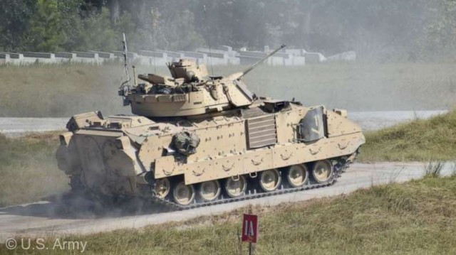 SUA: Trei militari şi-au pierdut viaţa într-un accident implicând un tanc în cursul unor exerciţii