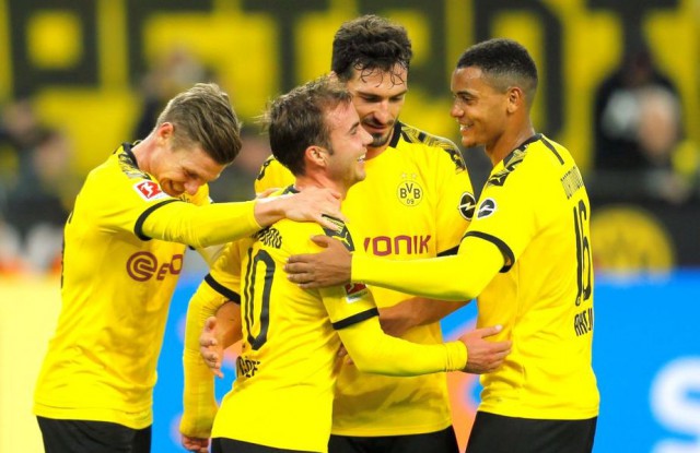Borussia Dortmund are o regulă ciudată: fără îmbrățișări și strângeri de mână între jucători